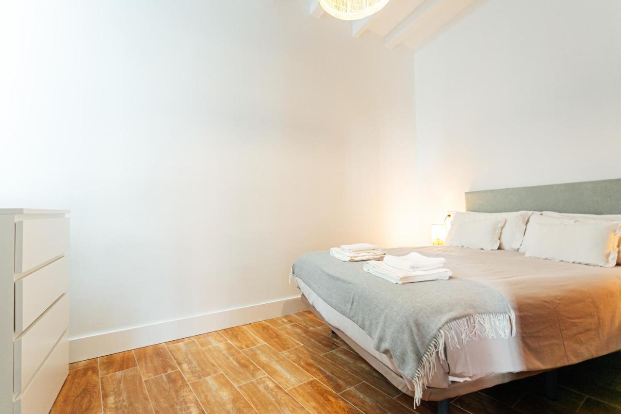 Alohamundi Peral Appartement Sevilla Buitenkant foto
