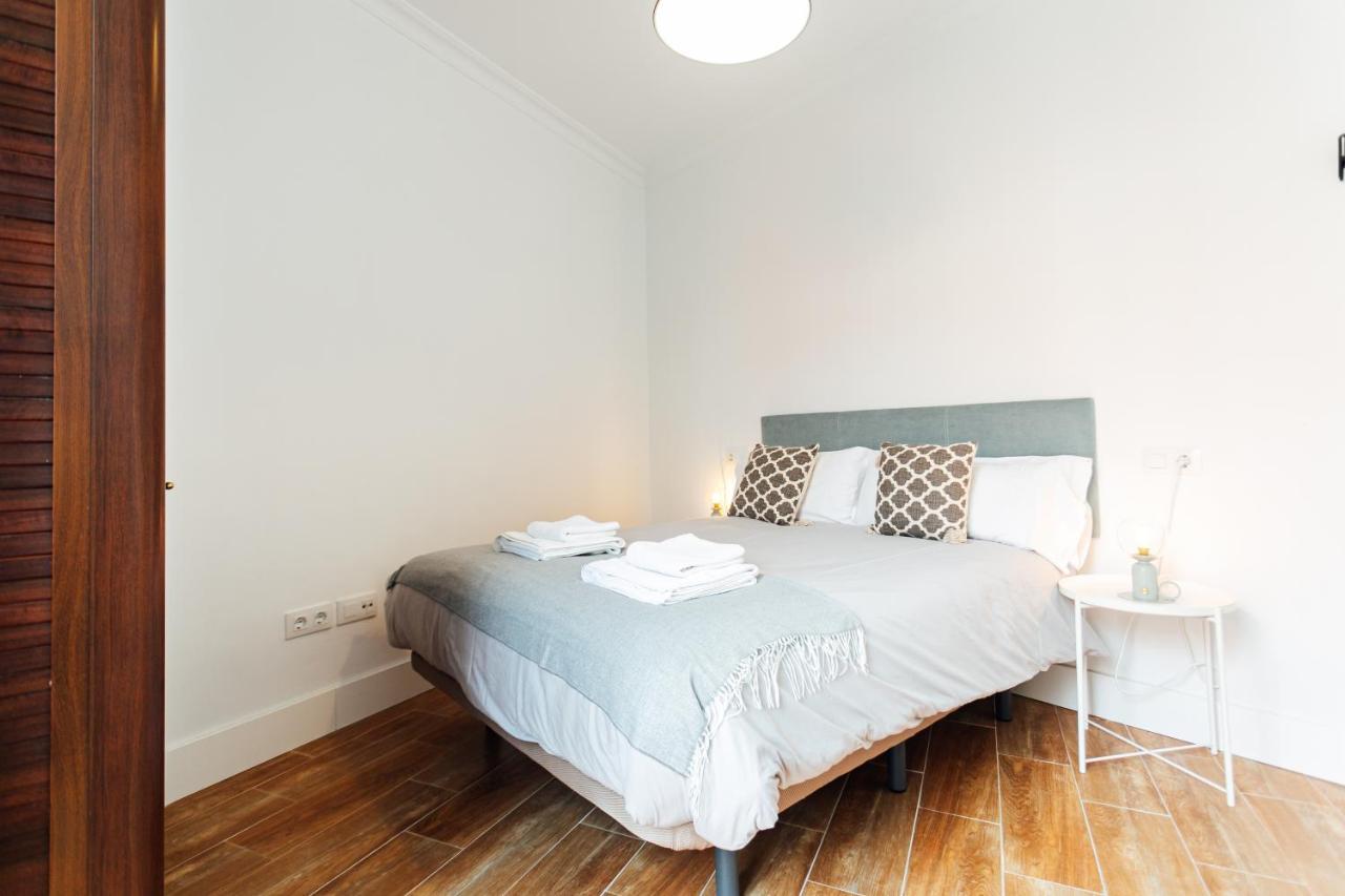 Alohamundi Peral Appartement Sevilla Buitenkant foto